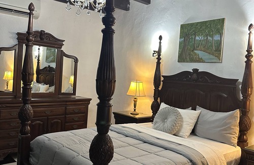 San Juan House | Old San Juan Colonial Apartment with balconies