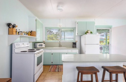 Hanalei House | Old Style beach house on Hanalei Bay;stunning mountain view, ocean breezes