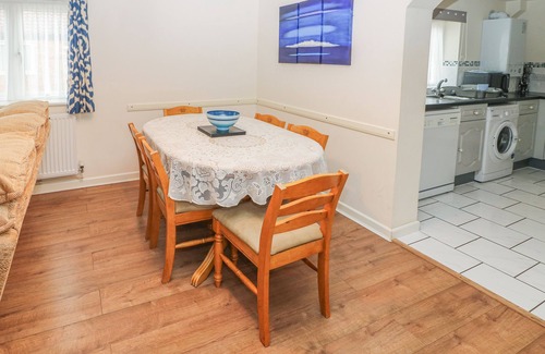 Louth Cottage | OLD SWEET SHOP, pet friendly, with a garden in Saltfleetby