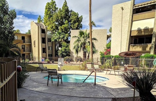 South Scottsdale Condo | Old Town Scottsdale Condo! Entertainment District!