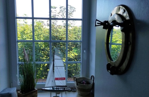 Guerlesquin House | Old typical Breton stone house