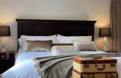 Ogunquit Hotel | Old Village Inn - King Room