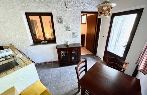 Panza Apartment | "Oleander cottage" with garden, swimming pool and spa hot tub