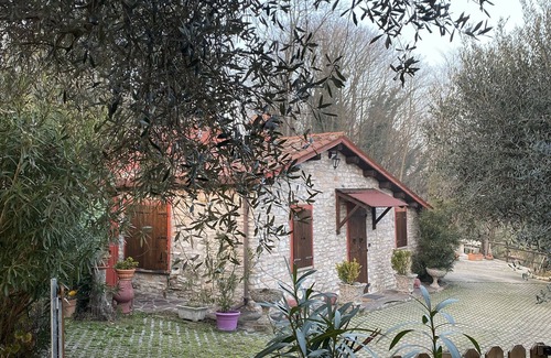Albettone Ski Chalet | 'Olive Grove House' chalet with private terrace and Wi-Fi