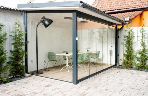 Lazaret House | Olivia 9teen Hotel Boutique