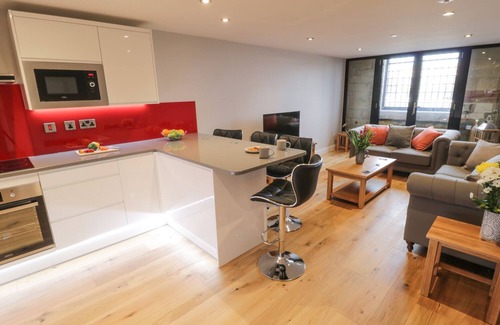 Whitby Cottage | OLTON HALL @ ENGINE SHED, family friendly in Whitby