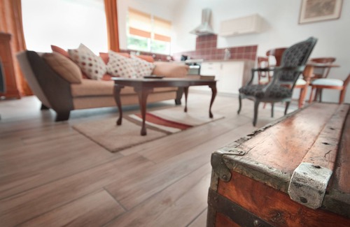Perret Cottage | On a 3-hour property, in the heart of the forest, the Gites du Lety await you