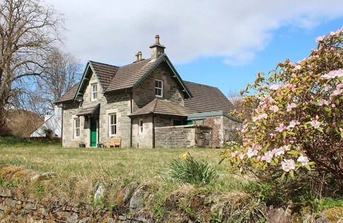 Lochgilphead Cottage | On a private hill farm estate. Set in stunning scenery close to the coast.