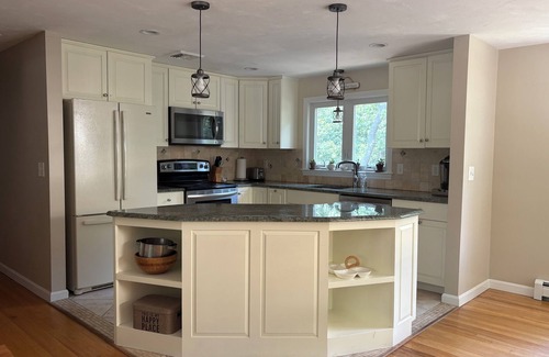 Brewster House | On Nickerson Park w/Rail Trail Access, Fire Pit, Deck and Patio. Dogs Welcome!