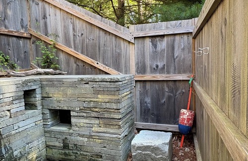 Brewster House | On Nickerson Park w/Rail Trail Access, Fire Pit, Deck and Patio. Dogs Welcome!