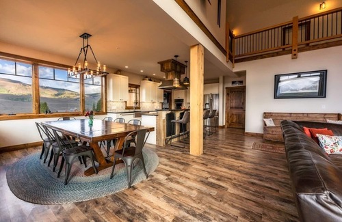 Mount Crested Butte House | On resort in Prospect Development-Direct Ski In/Out-Trampoline-Views