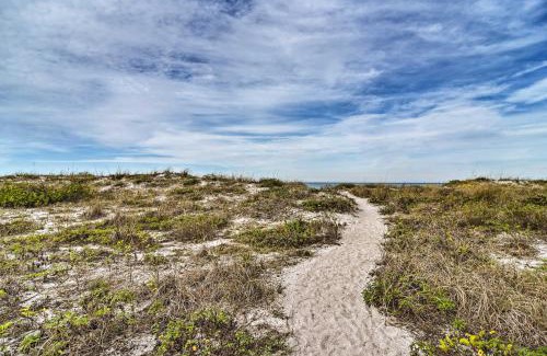 Independence Square Apartment | On-Site Beach Access Walkable Gulf Coast Retreat