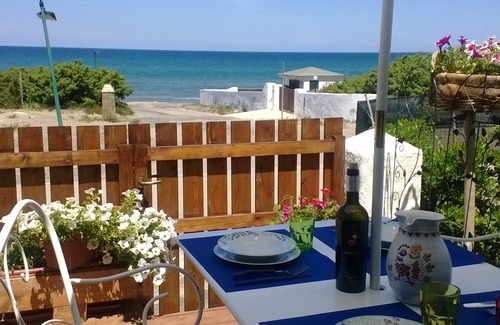 Eden Beach Apartment | On the beach, beautiful sunsets. Free wi-fi. Autumn offers in Sardinia.