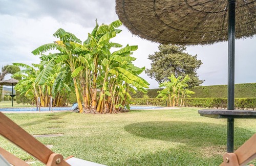 Jimena de la Frontera House | On the edge of Los Alcornocales National Park, this beautiful villa welcomes you.