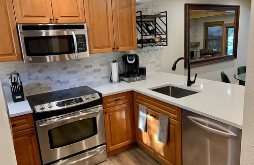 Vail House | On the River - Newly Remodeled!