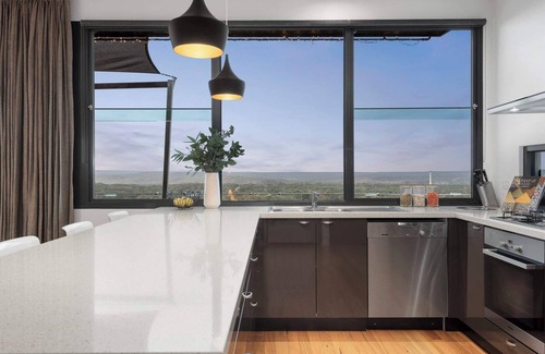 Anglesea House | On Top of the World S