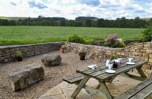 Tarset Cottage | Once home to 3 working shire horses Knoppingsholme Stable has now been totally transformed .