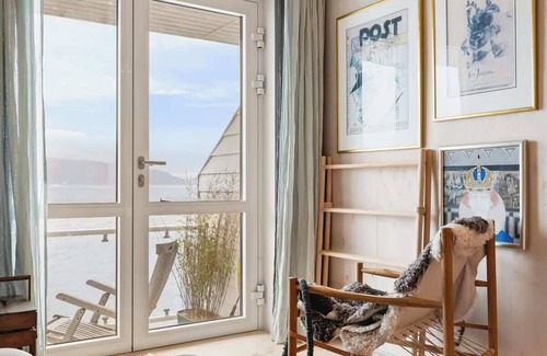 Sandviken Apartment | Once In A Lifetime - Live In The Fjord - Park Free