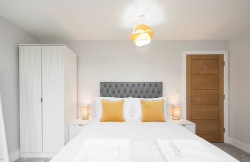 Brentwood Apartment | One Bed Apartment In Central Brentwood