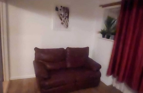 Lee Green Apartment | One Bed Room Apartments 2 minutes walk from Lee Station