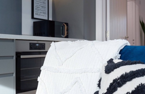 Shottery Apartment | One-Bedroom Apartment