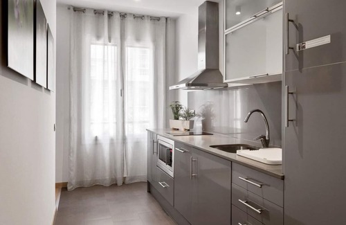 Dreta de l'Eixample Apartment | One-bedroom apartment on Gran Via in Barcelona