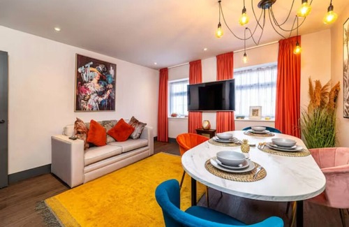 RopeWalks Apartment | One Bedroom Apartment 104 (Sleeps 4) - minutes from L1 and all major attractions