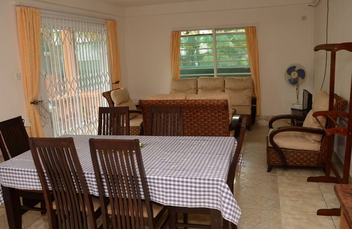 Beau Vallon Apartment | One Bedroom Apartment in the heart of Beau Vallon
