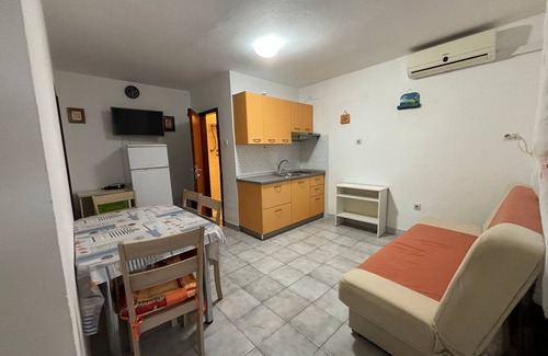 Sukosan Apartment | One bedroom apartment near beach Sukošan, Zadar (A-5819-c)