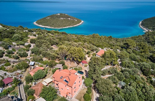 Cunski Apartment | One bedroom apartment with terrace Ćunski, Lošinj (A-7867-c)