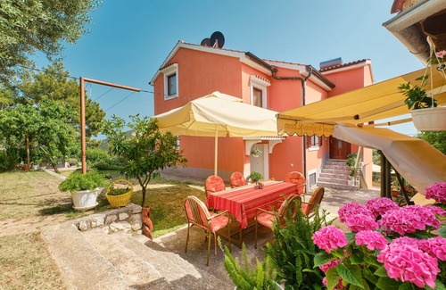 Cunski Apartment | One bedroom apartment with terrace Ćunski, Lošinj (A-7867-c)