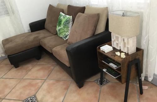 Parque Apartment | One bedroom Apt 30 steps from prime beach generator parking included