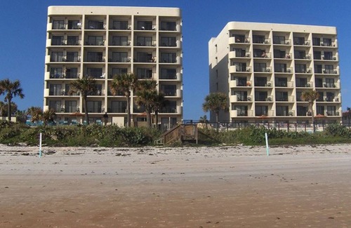 Ormond Beach Condo | One Bedroom Condo, Tropic Sun Towers 1851316