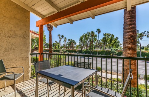 Sunrise Vista Chino Condo | One Bedroom Fully Furnished Central Palm Springs Condo