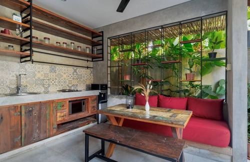 Kerobokan Villa | One Bedroom Private Villa in Central Seminyak