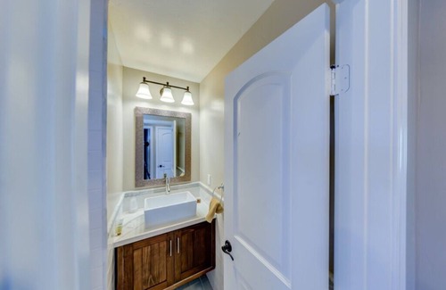 Julian Apartment | One bedroom renovated apartment upstairs
