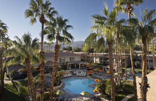 Cathedral City Villa | One Bedroom Resort Villa in the Caochella Valley
