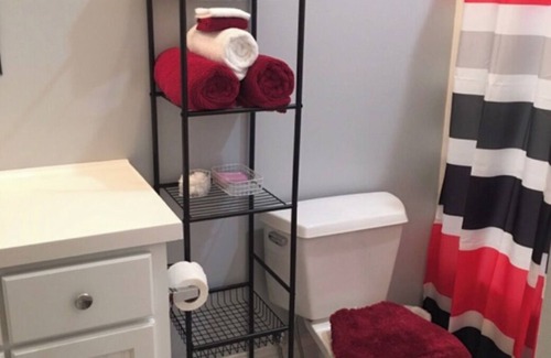 Hickory Apartment | One bedroom studio on our Private farm