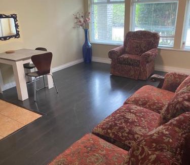 Richmond House | One bedroom suite with independent access