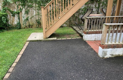 Elmont House | One bedroom walk down with private entrance ,ten minutes from JFK Airport.