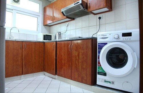 Al Sharq Hotel | One bedroom with 2 Beds In Sharjah