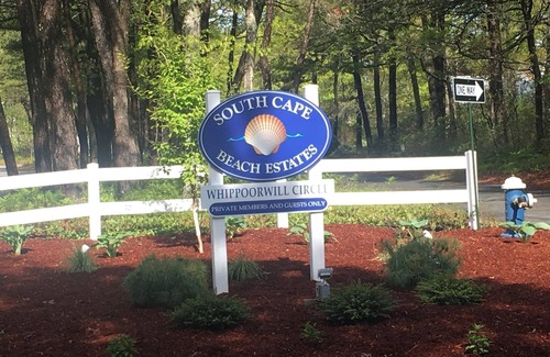 Mashpee House | One mile from South Cape Beach