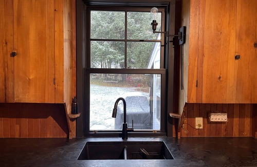 Grand Bay-Westfield Cottage | One of a kind Enchanting Cottage steps to Westfield Golf & Country Club