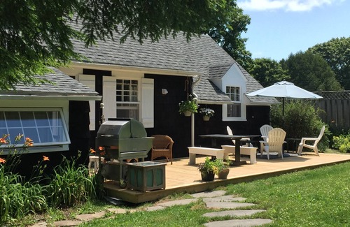 Grand Bay-Westfield Cottage | One of a kind Enchanting Cottage steps to Westfield Golf & Country Club