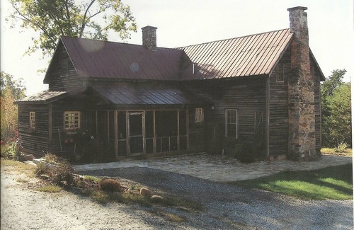 Rutherfordton House | One of a kind historic farmhouse 10 minutes from Tryon Equestrian. Speaks French