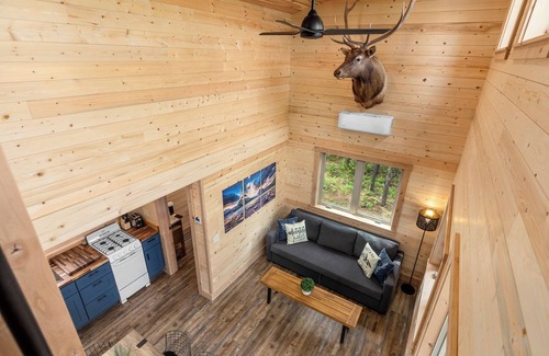 Polebridge Cabin | One of a kind views of Glacier National Park! Elkhorn Cabin at Thunderbird Ridge.