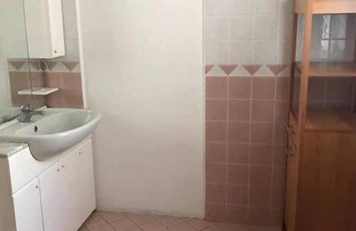 Sud Apartment | One room apartment in Borgo Roma with parking and garden