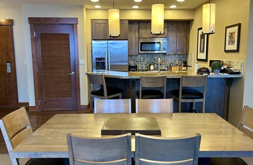 Peak 8 Condo | One Ski Hill Place - Ski In/Out. Breck's Top Luxury Resort! Peak 8