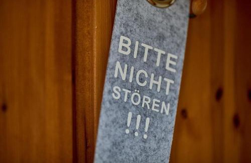 Bullay Hotel | Onkel Toms Hütte, Weingut Friedhelm Lenz