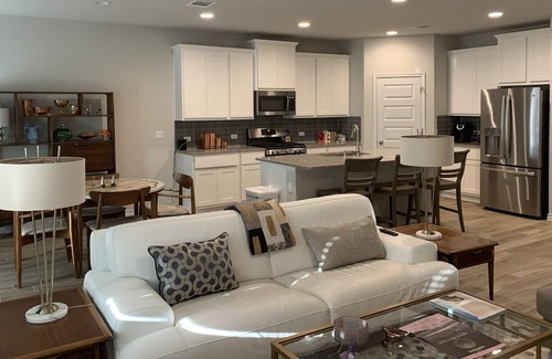Austin House | Only 2.5 mi to Giga Texas, 3 mi to AIBA, 7 mi to COTA, 10 mi to Downtown Austin!